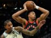 Ingram e Barnes lideram Raptors sobre Bucks em queda