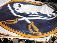 Sabres demitem o gerente geral associado Jason Karmanos