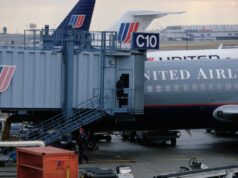 Voo da United Airways perde potência do motor após decolar do aeroporto de Dulles