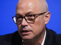 Assista ao vivo: Canucks GM Patrik Allvin fala após a negociação de Quinn Hughes