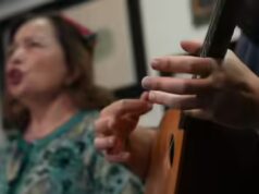 Relatório: China ameaça detenção em Xinjiang por músicas uigures proibidas