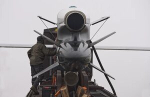 Rússia ataca Ucrânia com ataque massivo de drones em meio a negociações diplomáticas