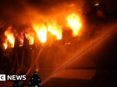 Balsa turca danificada em ataque no porto ucraniano