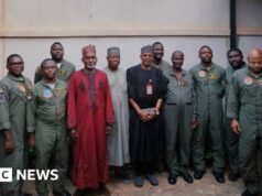 Nigéria pede desculpas pelo voo militar de Burkina Faso que resultou na detenção de 11 militares