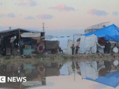 Fortes chuvas pioram as condições dos deslocados de Gaza, alerta ONU