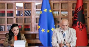 Departamento de Estado permanece quieto enquanto a Albânia reintegra o vice-primeiro-ministro acusado de corrupção