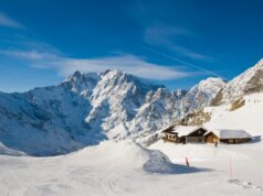 Acidente de teleférico deixa 4 feridos e 100 presos na montanha por horas