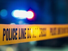 Três policiais ficam feridos após responderem a uma chamada de violência doméstica, diz a polícia