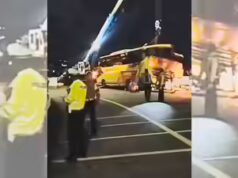 Acidente de ônibus na Indonésia: motorista perde o controle e bate na barreira; 15 mortos