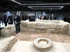 A principal cidade turística do mundo transforma ruínas antigas em parte do trajeto diário do metrô