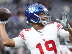 Jamal Adams dos Raiders e Jameis Winston dos Giants entram em uma briga de gritos durante um momento acirrado na linha lateral
