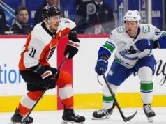 Canucks perde para Flyers pela primeira derrota na period pós-Hughes