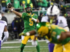 Oregon vence JMU na primeira rodada do Faculty Soccer Playoff