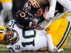 Jordan Love sofre uma concussão enquanto os Packers perdem um grande jogo para os Bears na prorrogação