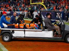 Pat Bryant, do Broncos, colocado na tabela e expulso do campo após rebatida assustadora na derrota para o Jaguars