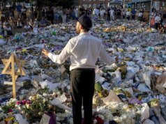 Estado australiano pondera proibição de cantos de ‘globalização da intifada’, manifestantes mascarados após ataque de Hanukkah