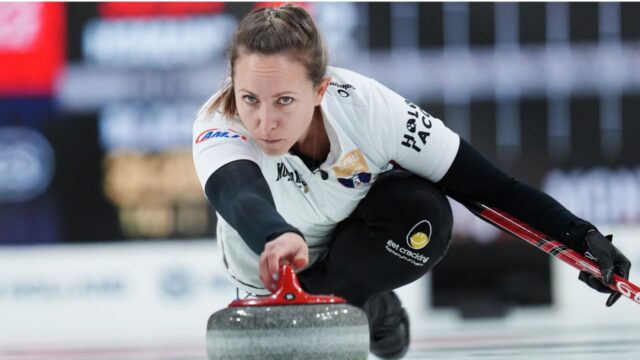 rachel-homan-1.jpg