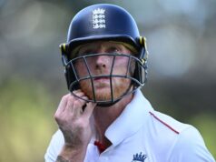 Inglaterra à beira da derrota do Ashes após colapso tardio em busca de meta recorde