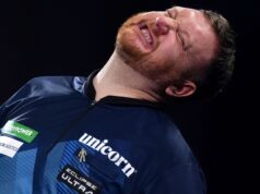 Menzies pede desculpas por socar a mesa após eliminação do Campeonato Mundial