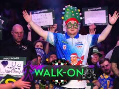 O Natal chegou mais cedo! Evans na entrada festiva ÉPICA