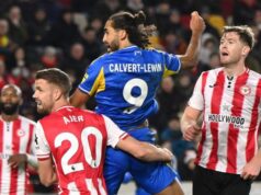 Calvert-Lewin garante ao Leeds um empate em Brentford e três pontos à frente da queda