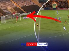 SENSACIONAL! Emprestado do Leicester marca gol impressionante no próprio meio-campo