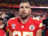 Emocional Kelce pondera aposentadoria após ultimate em casa do Chiefs