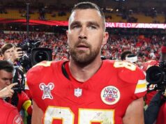 Emocional Kelce pondera aposentadoria após ultimate em casa do Chiefs