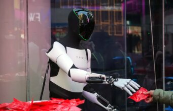 Elon Musk provoca um futuro governado por robôs