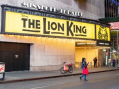 Ex-atriz da Broadway morta a facadas em sua casa em Nova Jersey, diz polícia