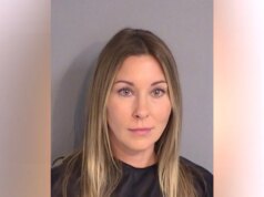 Ex-policial da Flórida acusado de forçar criança de 6 anos debaixo d’água em piscina de lodge: relatório