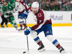 O standing olímpico do Avalanche Toews está em perigo devido ao possível nascimento do quarto filho