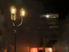 Explosão atinge bar em estação de esqui suíça, matando várias pessoas e ferindo outras enquanto comemoravam o Ano Novo