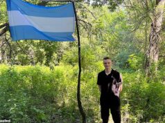 Conheça o homem de Melbourne, de 21 anos, que fundou o seu próprio país – e o preço “exaustivo” de ser o presidente mais jovem do mundo à medida que cresce a procura pela sua “república livre”