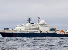 A Rússia poderia paralisar a Grã-Bretanha cortando apenas 60 cabos submarinos que transportam quase todos os dados do Reino Unido – já que Starmer se recusa a dizer quando atingirá a meta de gastos com defesa