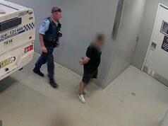 Motoristas australianos alertaram sobre um novo golpe vergonhoso no estacionamento quando dois homens são presos