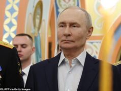 A semana de ‘humilhação’ de Putin nas mãos de Trump: especialistas explicam como o ditador russo foi ‘encurralado’ pelo ataque a navios no Atlântico e pela captura de Maduro enquanto os EUA flexionam seus músculos ao redor do mundo