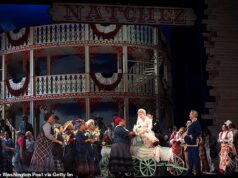 Ópera histórica MOVE sensacionalmente suas apresentações do Kennedy Middle depois que Trump renomeou o prédio