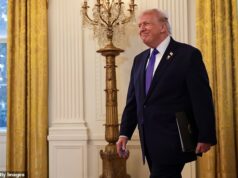 Comitiva de Trump foi redirecionada após ‘dispositivo suspeito’ descoberto pelo Serviço Secreto perto do aeroporto da Flórida