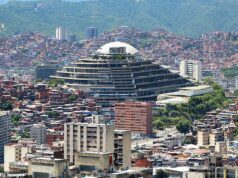 Dentro da prisão do “inferno na Terra” de Maduro, com uma câmara de tortura na “sala branca”, onde inimigos foram estuprados e eletrocutados – enquanto Trump elogia o novo líder “fantástico” da Venezuela após telefonema