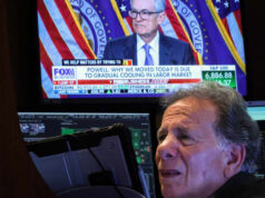 Por que o mercado de ações continua encolhendo enquanto Trump semeia mais caos político