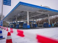 Protesto contra IA, crise climática deixa dezenas de milhares sem energia em Berlim