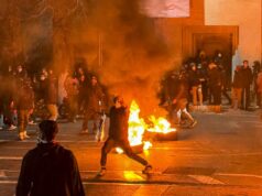 Preços do petróleo sobem 3% depois que Trump cancela reuniões com o Irã e diz aos manifestantes que a ajuda está a caminho