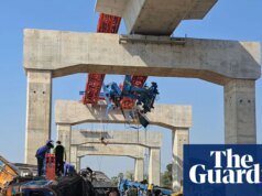 Pelo menos 22 mortos em queda de guindaste em trem na Tailândia