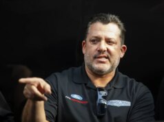 Tony Stewart competirá na abertura do Vehicles em Daytona