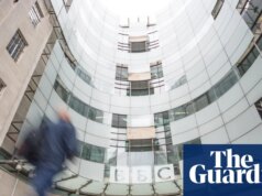 BBC faz acordo com sobreviventes de 7 de outubro por filmarem em casa ‘sem permissão’