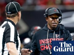 Falcons demitem Raheem Morris e GM Terry Fontenot horas depois de terminar a temporada 8-9