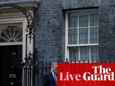 Ministro rejeita alegações de que o governo se recusa a considerar ilegal a extradição de Maduro para aplacar Trump – Política do Reino Unido ao vivo