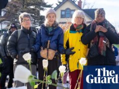 Redes de notícias a cabo lutam para cobrir o tiroteio deadly no Minnesota ICE – com cautela e comentários