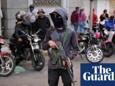 EUA pedem aos seus cidadãos que fujam da Venezuela em meio a relatos de paramilitares